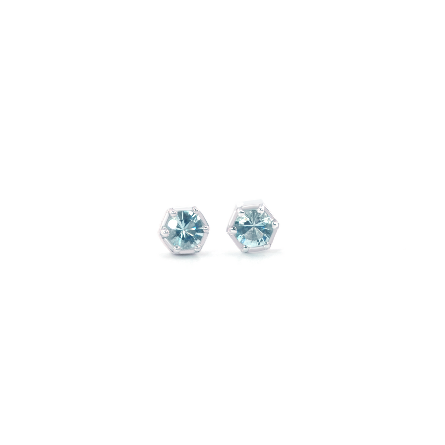 Apis stud earring